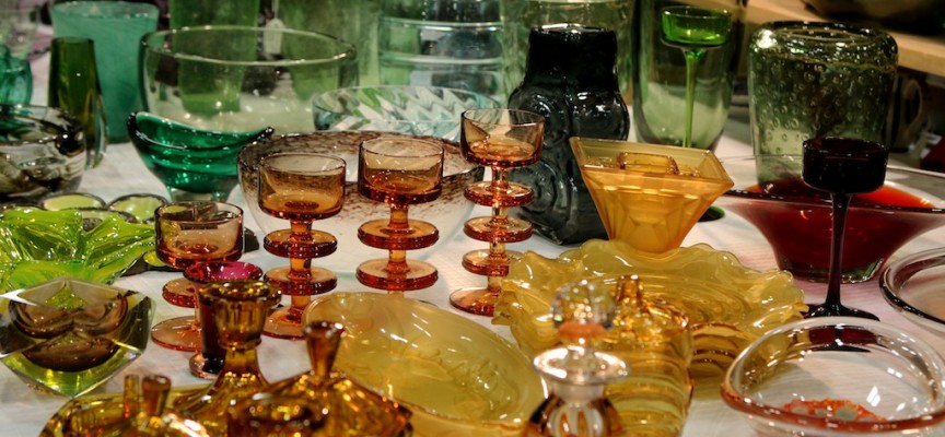 Pretty vintage glassware at the Antiques & Collectors Fair, Edinburgh